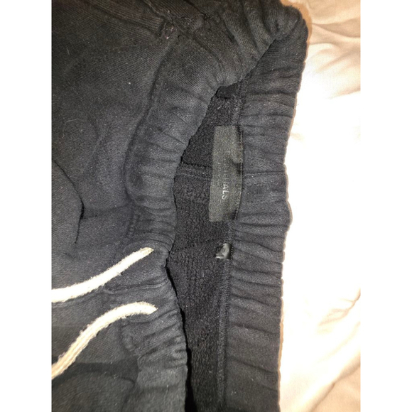 Fear of God ESSENTIALS sweater shorts - Picture 6 of 6